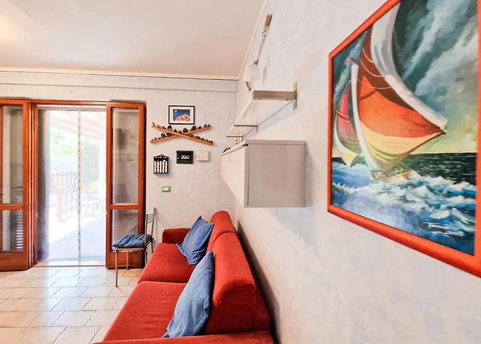 Apartment Casa Cristina Con Patio Privato Nisporto